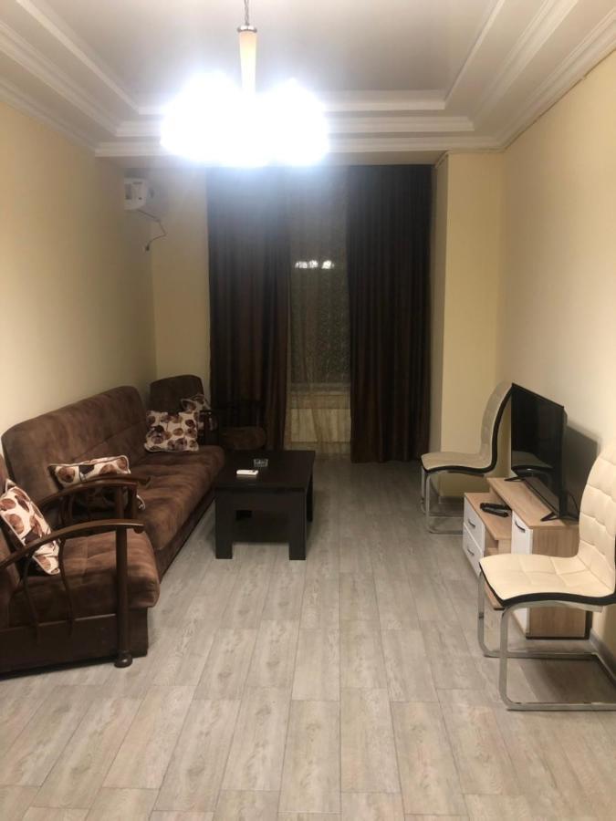 Rent Inn Yerevan On Sakharov Square Buitenkant foto
