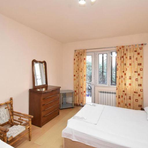 Rent Inn Yerevan On Sakharov Square Buitenkant foto