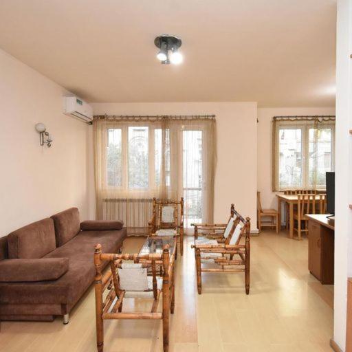 Rent Inn Yerevan On Sakharov Square Buitenkant foto