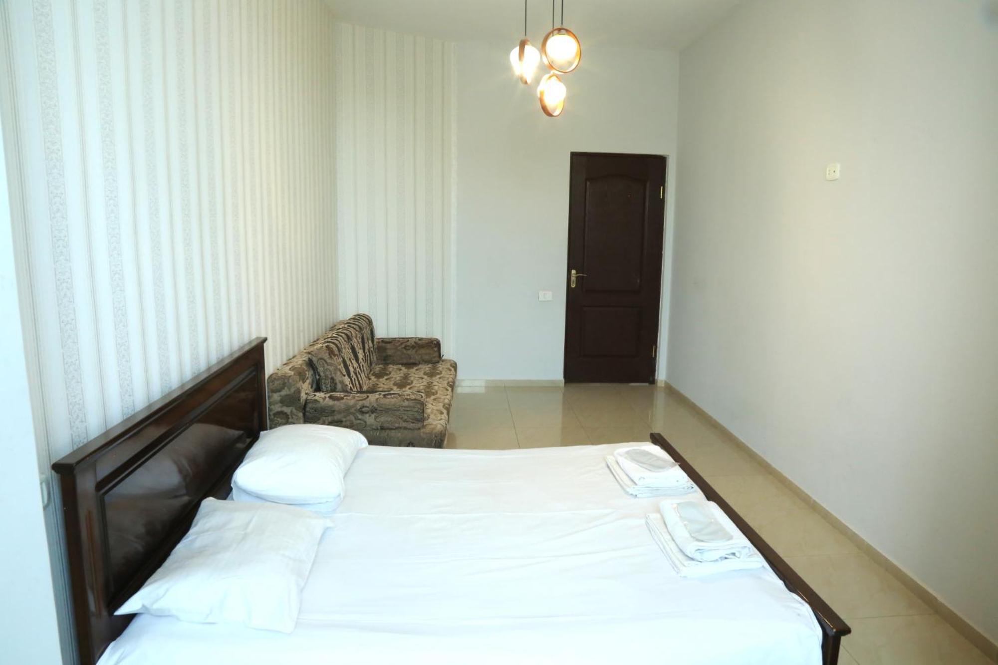 Rent Inn Yerevan On Sakharov Square Buitenkant foto