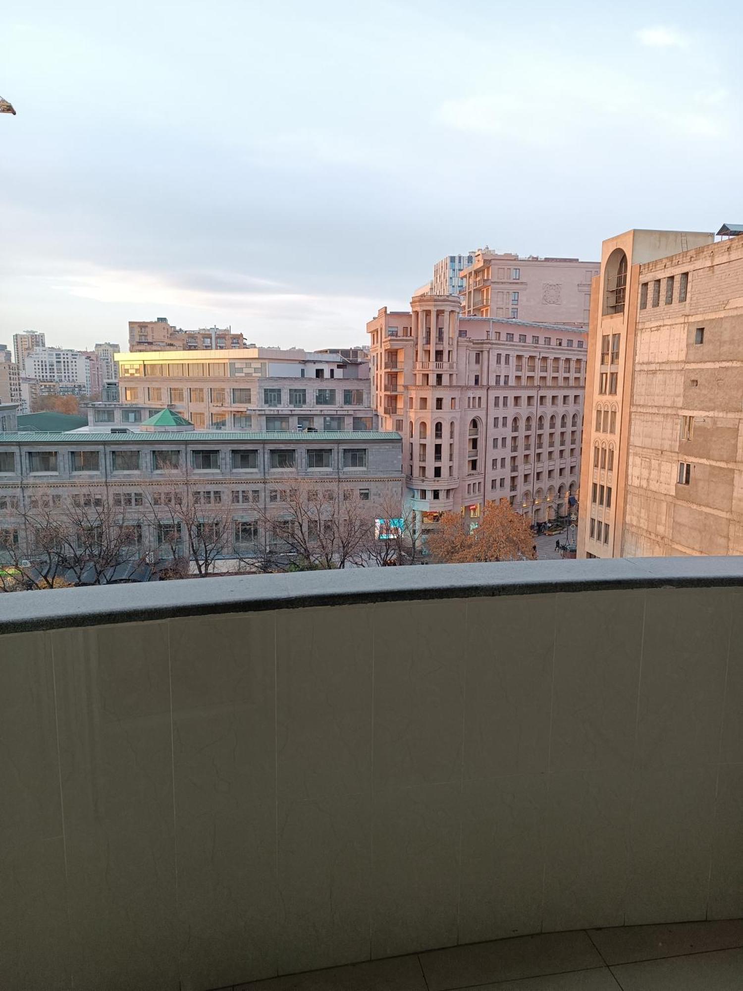 Rent Inn Yerevan On Sakharov Square Buitenkant foto