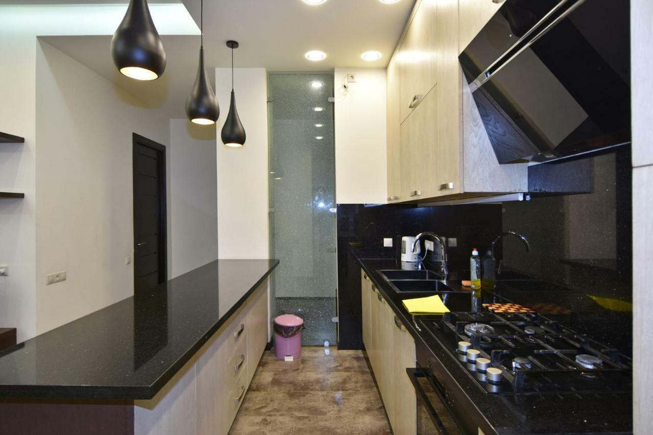 Rent Inn Yerevan On Sakharov Square Buitenkant foto