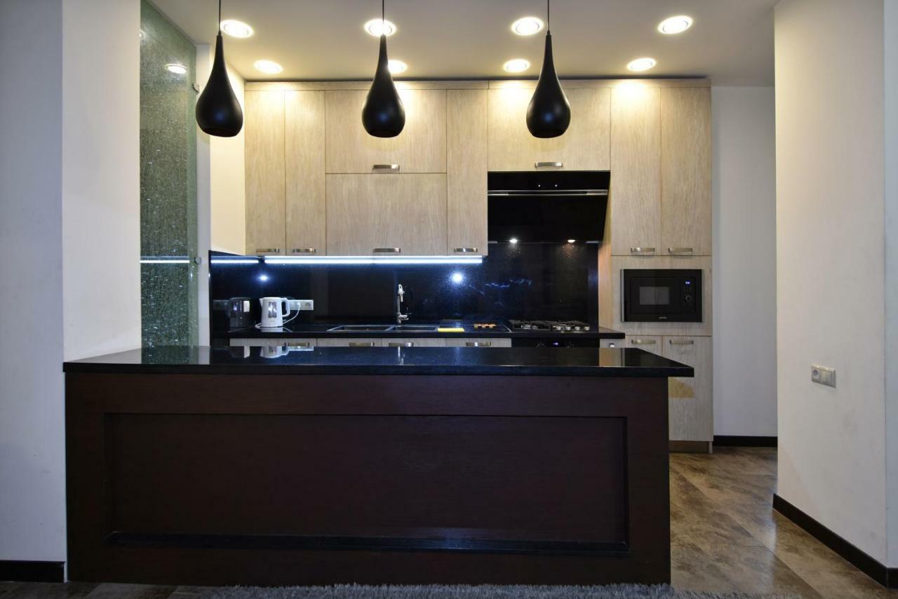 Rent Inn Yerevan On Sakharov Square Buitenkant foto
